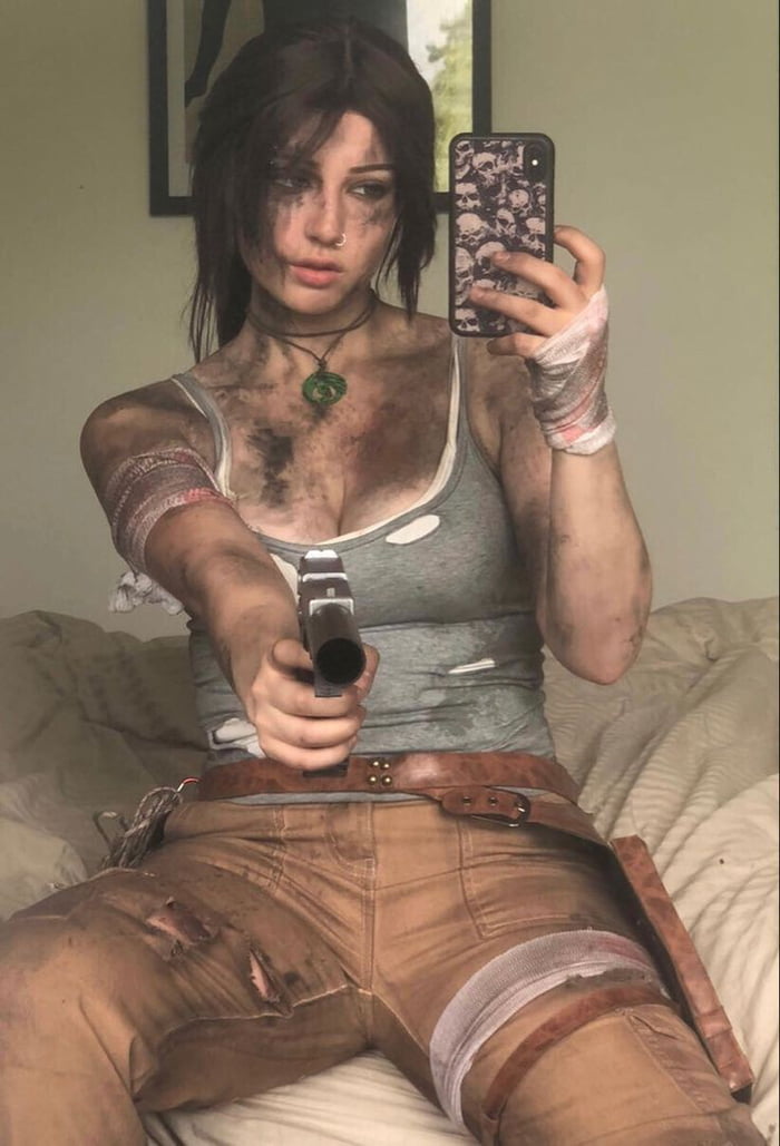 Lara Croft cosplay