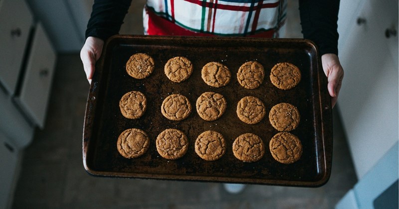 Cafe worker bakes cookies to share with coworkers, boss takes them and sells them to customers: ‘That any boss would be that cheap, lame and petty, […] I’d be looking for the exit’