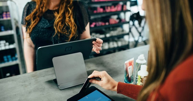 Employee closes up shop after coworker doesn’t show up, gets reprimanded by HR for not covering their shift: ‘Trying to suppress laughter at the idea I might work an unplanned double-shift’