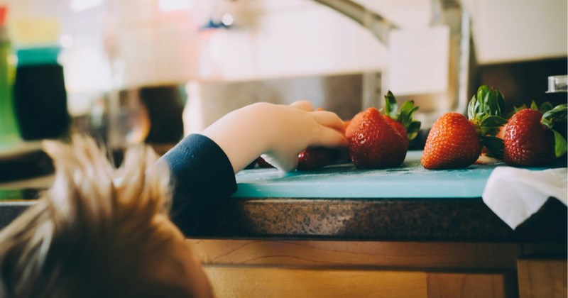 ‘You’re not responsible for taking care of your father’s stepkids’: Dad forces 16-year-old son to make food for his step siblings on days he’s with his mom, balks when he refuses