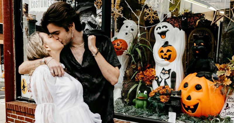 Mom cries when her alternative 24-year-old daughter elopes instead of planning a big traditional wedding, dad gives her a reality check: ‘Why are you surprised? Lynn didn’t want a wedding in the first place!”