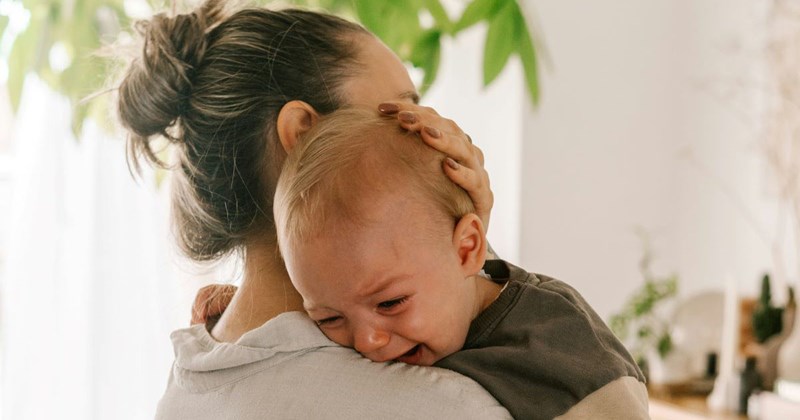 Dad lets 3-month-old baby scream in his baby swing for 15 minutes without tending to him, gets angry at mom when she leaves shower to feed him: ‘He said I was ruining his plan for the night, and that I was taking over’