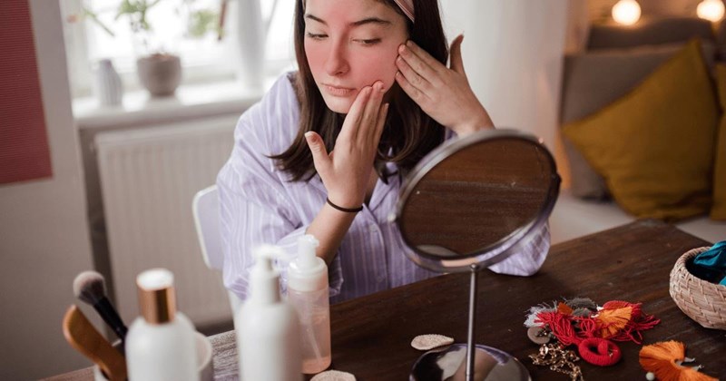 16-year-old steals $50 of prescription beauty products from her sister-in-law, ends up with egregious skin irritations as a result: ‘She blamed me [but] I hadn’t expected her to dig through my drawers’