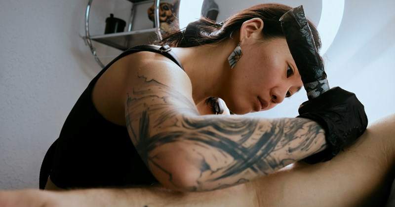 Artist designs tattoo for 29-year-old friend for free, friend regrets it a year later and asks her to pay for tattoo removal: ‘Her regret isn’t your bill to pay’