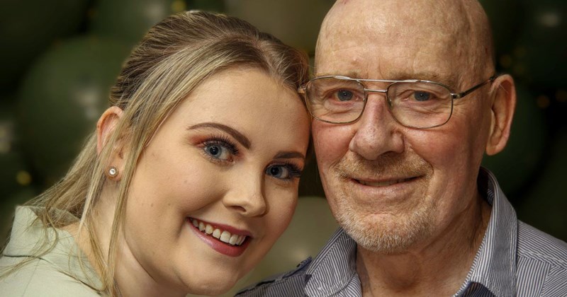 22-year-old woman steals money from her already generous grandparents, accuses her 21-year-old sister of ruining her life when she exposes her: ‘She’s been texting me, calling me a traitor’