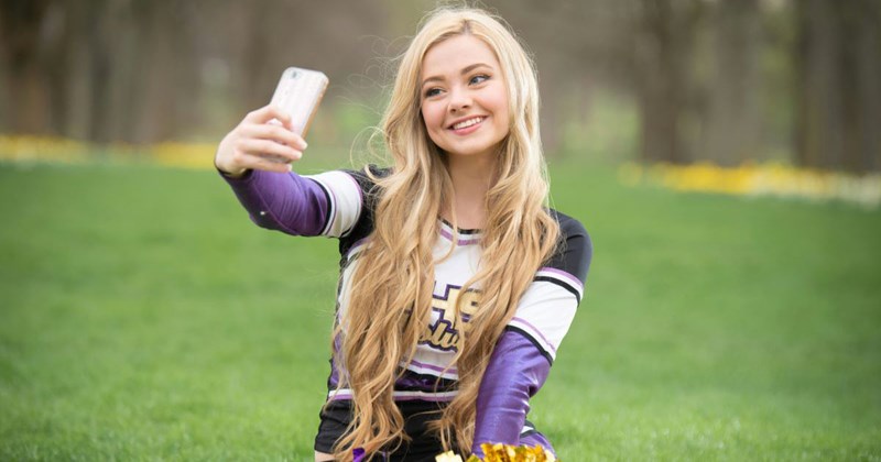 Mom grounds 15-year-old daughter for 4 months and bans her from her cheerleading competition after she mocked 16-year-old classmate for having reading problems: ‘You’ll also apologize to Zoey in front of the [youth] group’