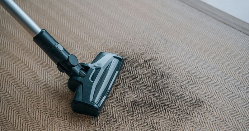 21-year-old pregnant woman asks her 16-year-old sister to switch bedrooms after she trashes her carpet with filth for the second time: ‘Why should I have to clean up her mess AGAIN for a room I don’t even want?’
