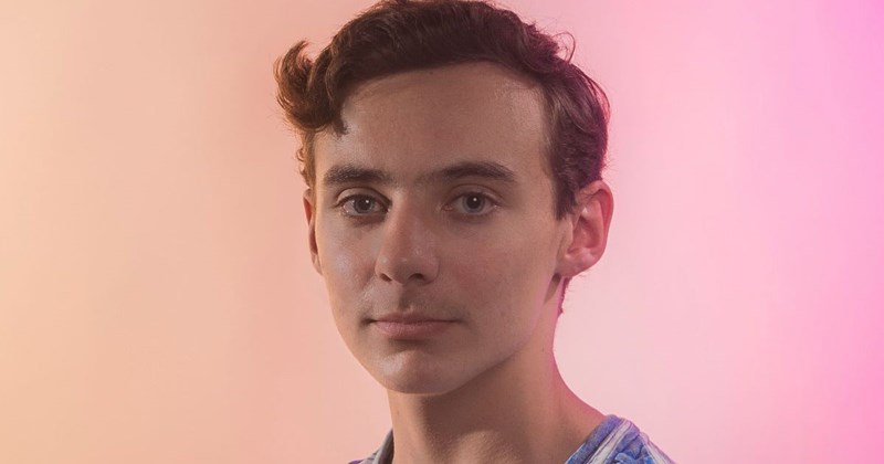 17-year-old moves in with his grandparents after his neglectful parents who constantly make him babysit announce they’re having a 7th kid: ‘My parents are angry because they don’t have help’