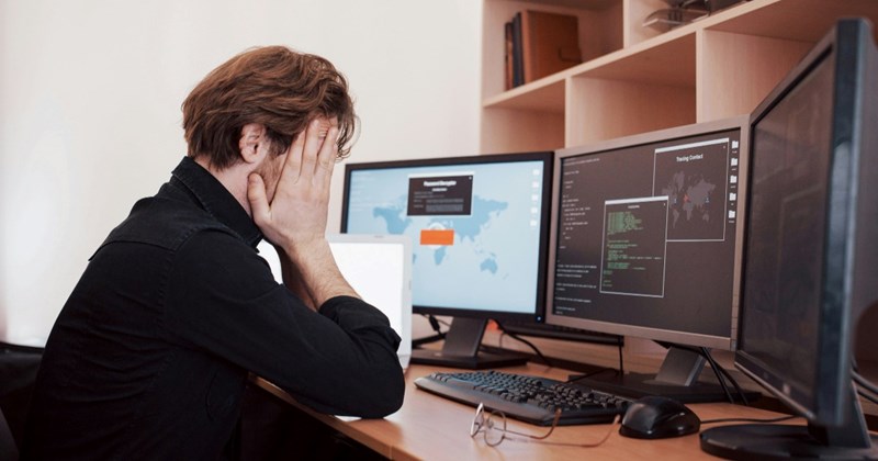 Job requires a typed reason for any time away from keyboard, employee hilariously and maliciously complies: ‘I cannot leave my laptop alone’