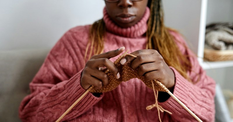 Woman spends entire bachelorette trip crocheting instead of joining bridal activities, demands apology from bride for asking her to limit crochet time: ‘We gave her the option to stay home’