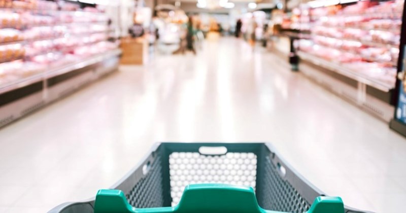 Hilarity ensues after tall woman helps out a mother and her teenager in a wheelchair at the grocery store and teen lands epic self-roast: ‘The two of us are just dy!ng with laughter’